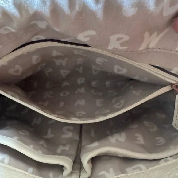 NWT Aimee Kestenberg White Leather Crossbody Bag with pockets and wide strap. - Picture 15 of 16